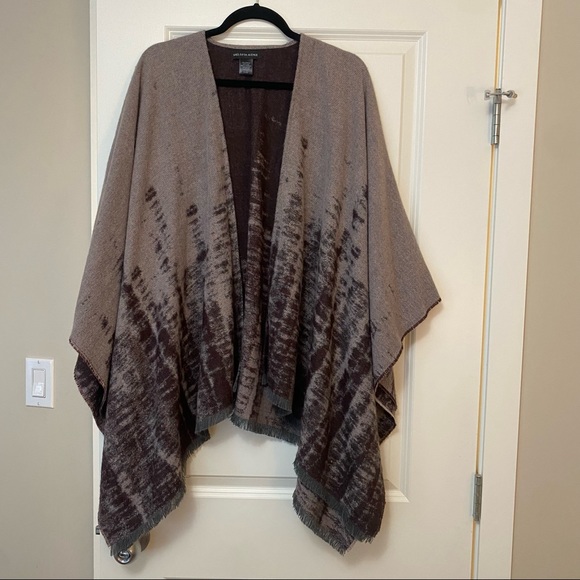 Oversized Blanket Shawl - Picture 1 of 4